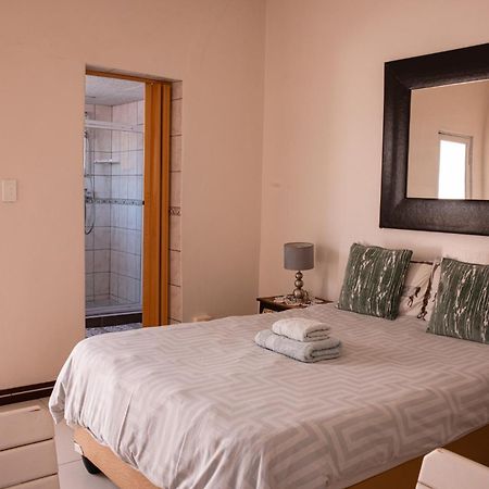 Emerald Bed&Breakfast Windhoek Extérieur photo